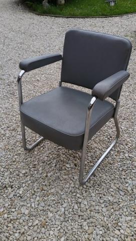 fauteuil de bureau vintage en skaï gris
